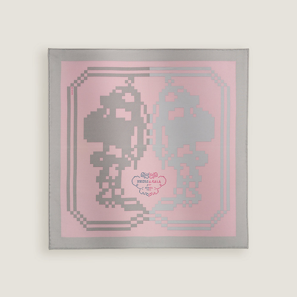 Brides de Gala Pixel pocket square 45 - Pink | Hermès Canada